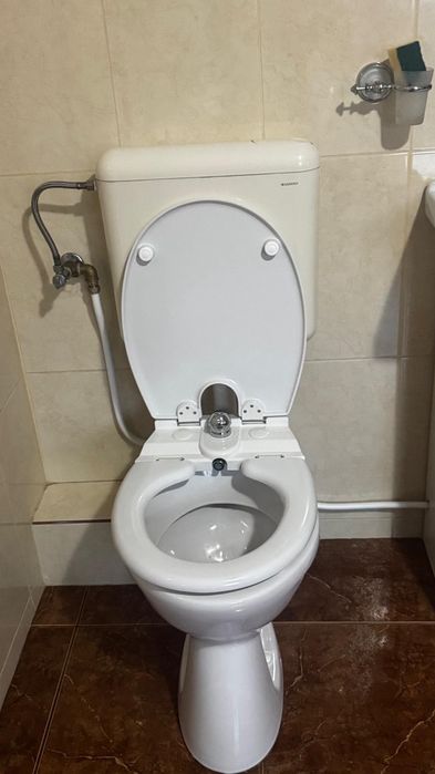 Vase WC, baterii lavoar si dus, mobilier baie