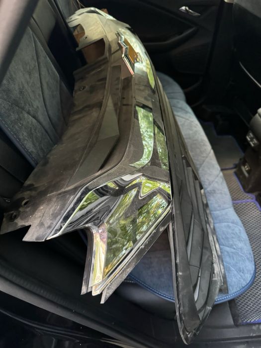 Решетка облицовка Tracker 2 Premier