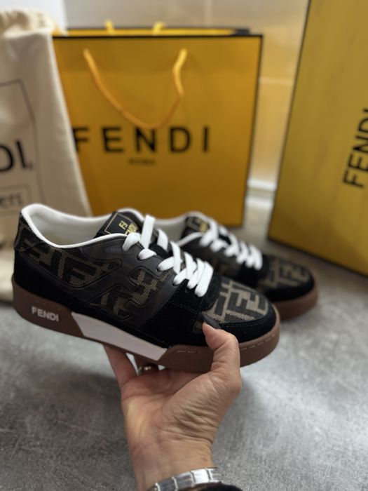 Дамски кецове F**di