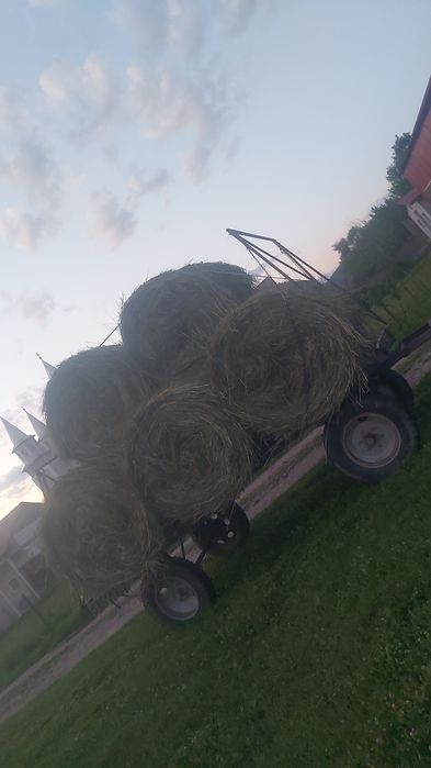 Vand sau schimb cu animale remorca de carat baloti