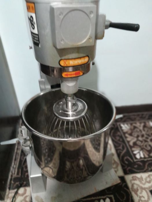 Миксер планетарный