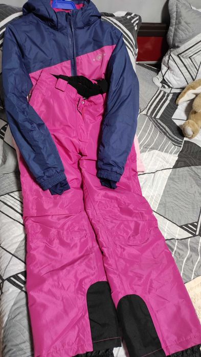 Ски грейка ,втора ръка , много запазена ,без забележки.