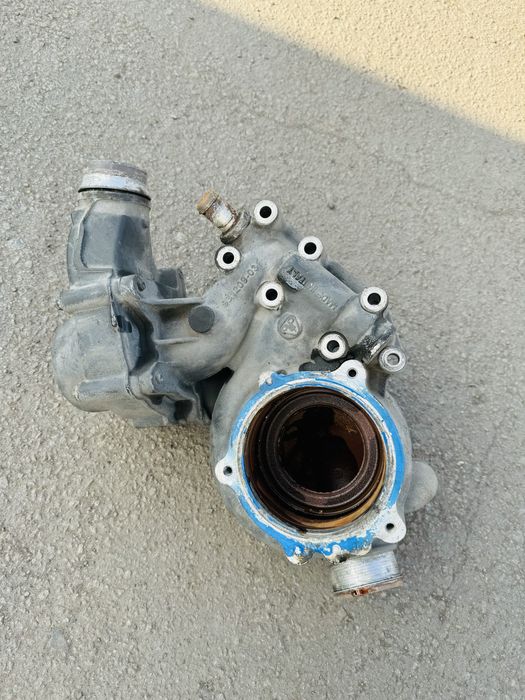 Продам корпус помпы DAF 105