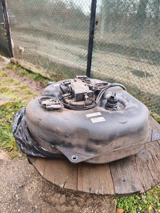 Резервоар помпа, за adblue, за Мерцедес s212, 350 cdi