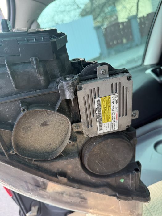 Far Audi q7 2010-1015