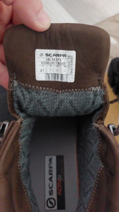 Vând bocanci Scarpa
