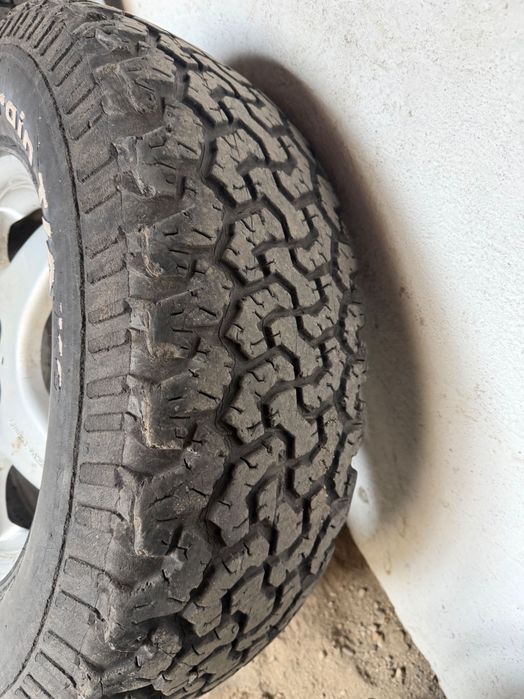 Гуми с AMG джанти Мерцедес 265 70 17