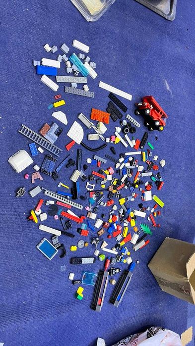 piese, minifigurine, LEGO, la gramada, mai mult de 1 kg.