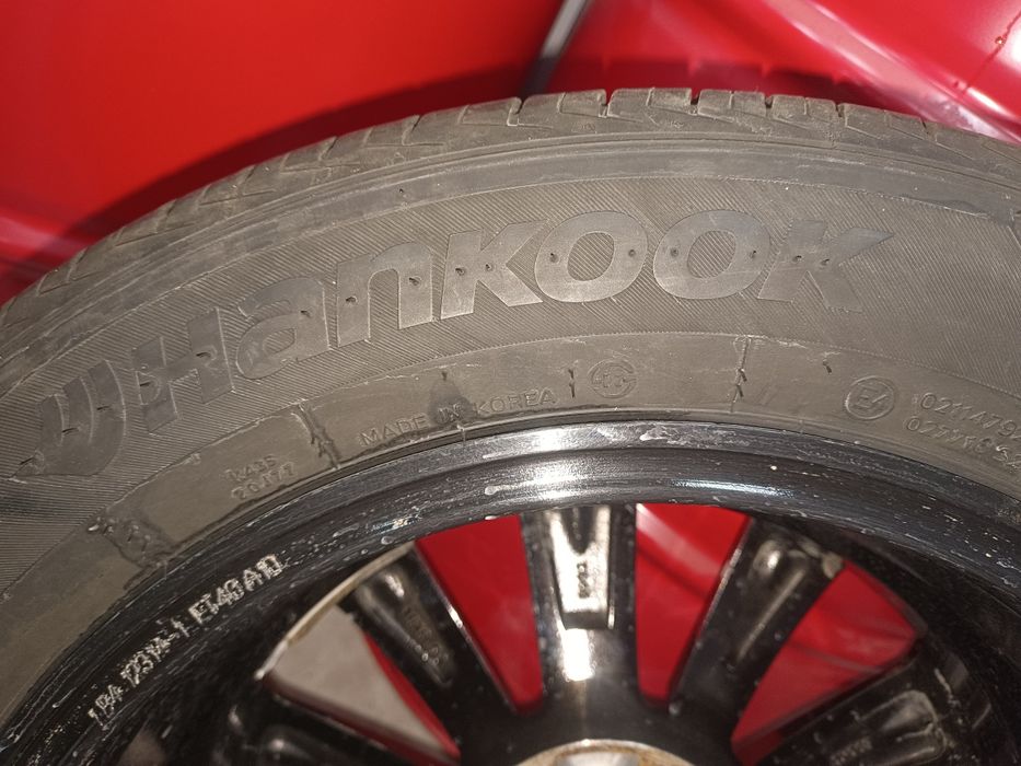 Продам комплект диски с резиной