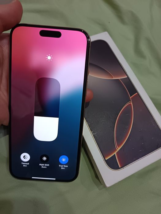 Iphone 16 pro max 1100$