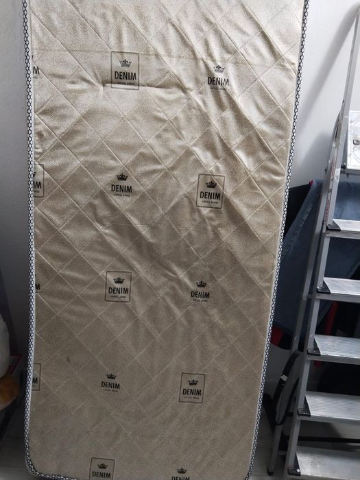 Продам матрас 200*90