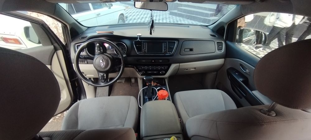 Kia Karnival sedona