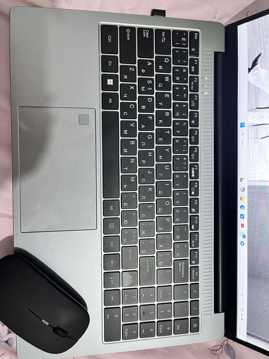 Продам Ноутбук пользовалась +-3 раза,