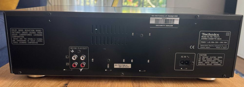 Двукасетечен дек Technics RS-TR373. Перфектно състояние. Made in Japan. С касетки.