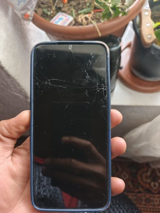 Tecno spark 7  sotiladi