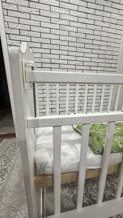 Продам кровать-манеж