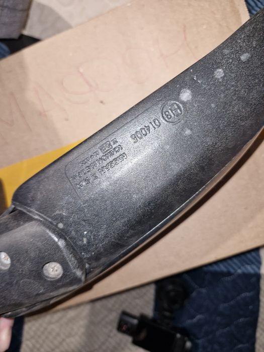 Правое боковое зеркало