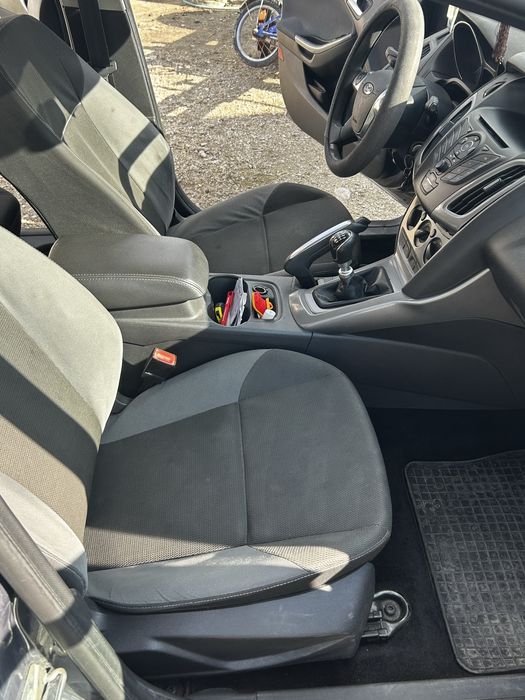 FORD Focus 2011 — imagine 9