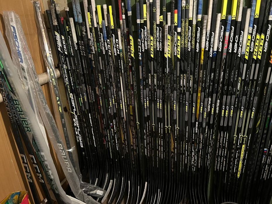 Продам профессиональные хоккейные клюшки