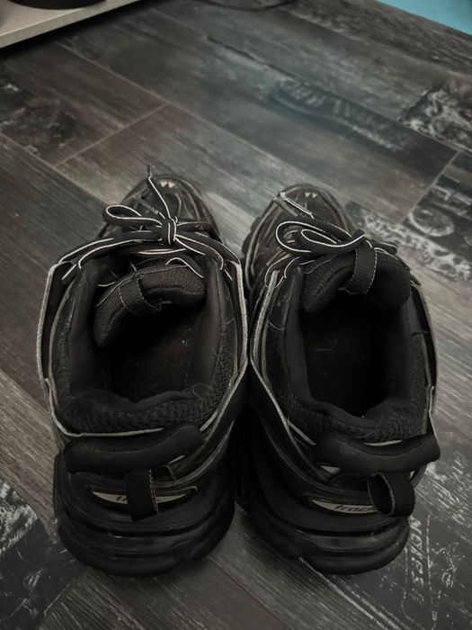 Balenciaga track