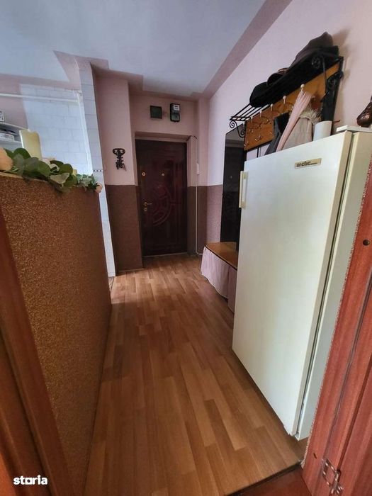 Apartament 2 camere, etaj 2 | Micro 2-zona excelenta | balcon si garaj