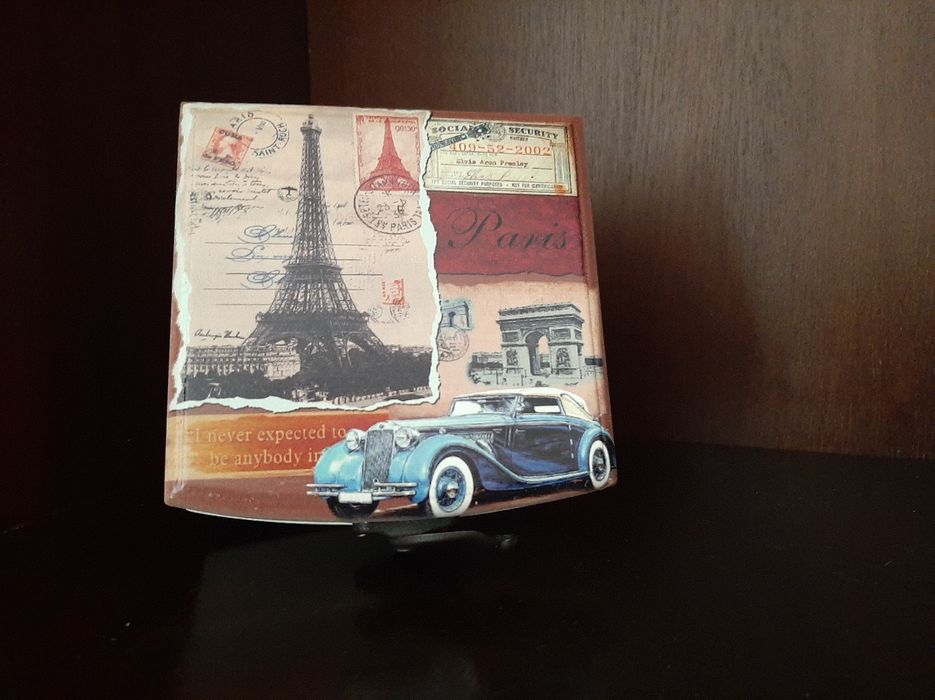 Шкатулка с зеркалом для украшений "Париж"