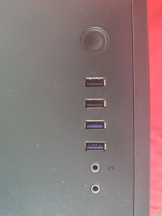 Carcasa NZXT H700B