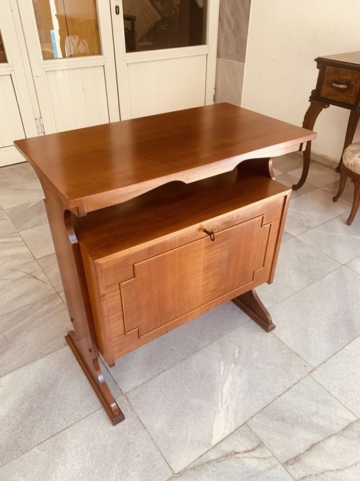 Италианско винтидж шкафче – Mid-Century Modern (1955–1965 г.)