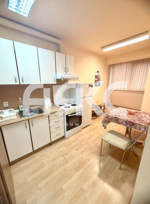 Дава се под наем Едностаен апартамент в София, Център - 43 кв.м за 498.27 € - Снимка #3