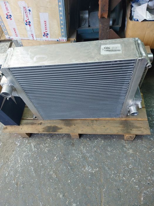 Radiatoare apa si ulei confectionam buldo.excavatoare si combine