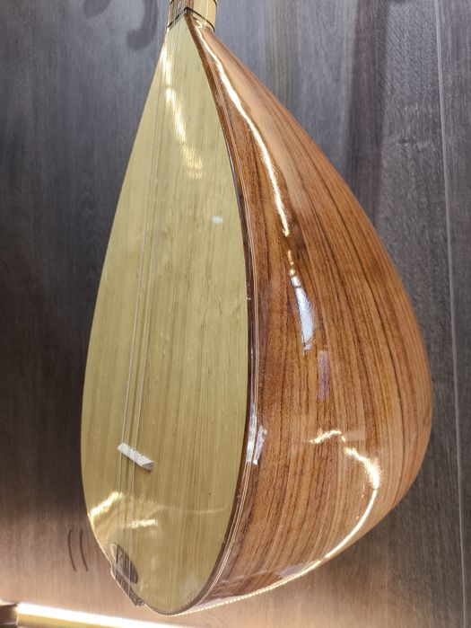 Турецкий баглама саз