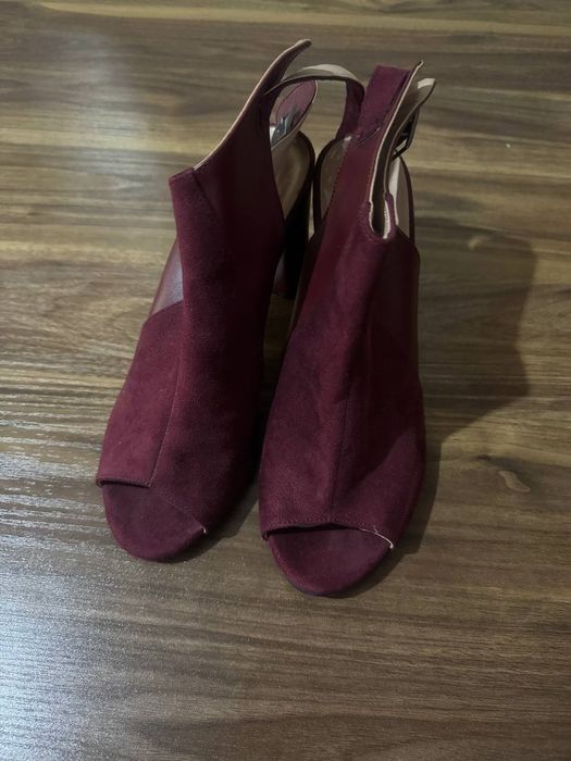 Ayollar uchun,  38,39 razmerlar