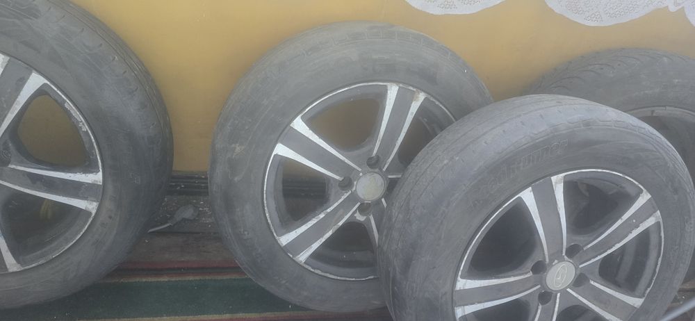 Продам на 15 Hyundai