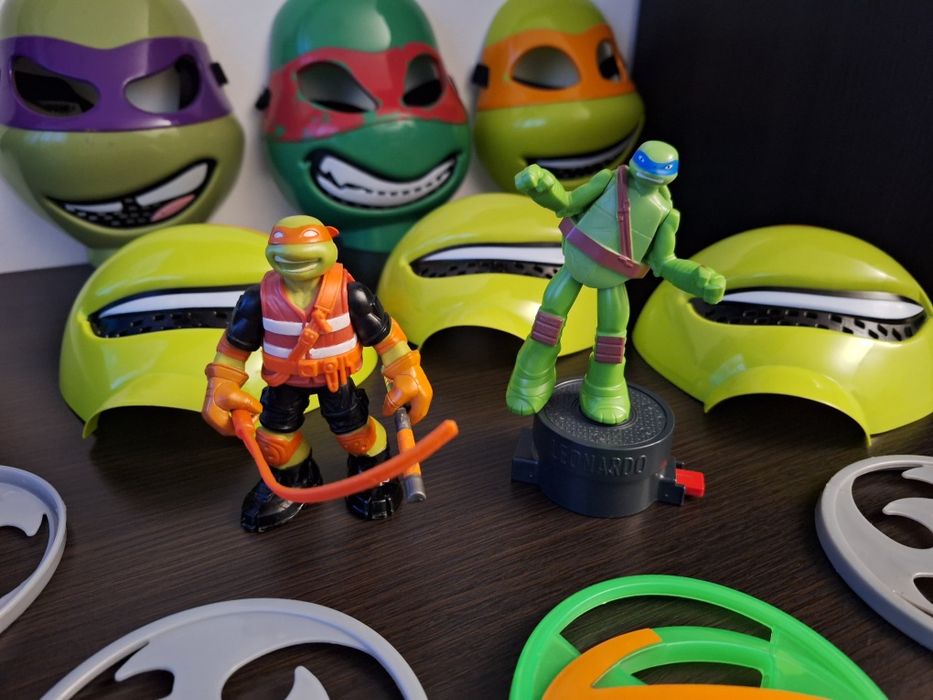 Lot Turtles Ninja 6 măști + 2 figurine.