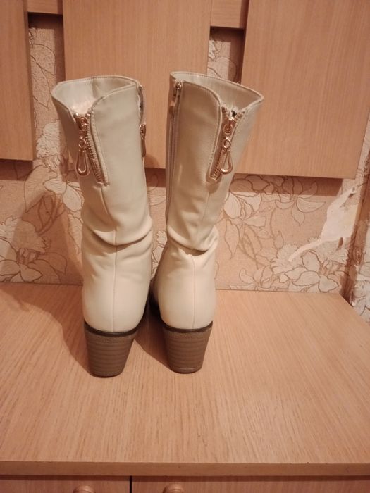 Продам симпатичные сапожки