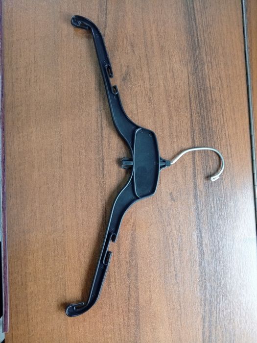 Вешалки (плечики)