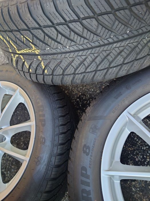 Vând jante originale cu cauciucuri iarna BMW G30 seria 5,225/55/17