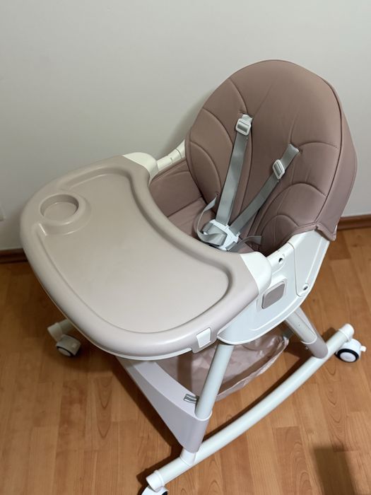 Scaun de masă pentru bebeluși – stare foarte bună