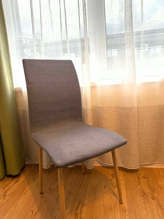 Интериорни скандинавски столове.