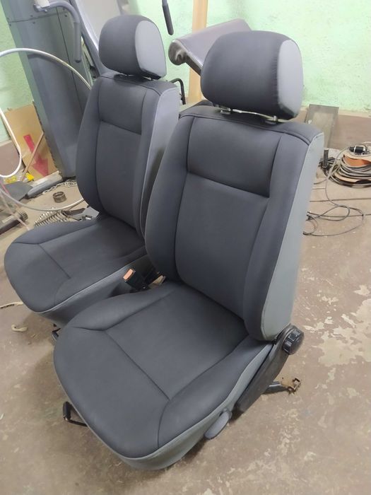 Сиденья  передние Пассат б3 б4 Венто .