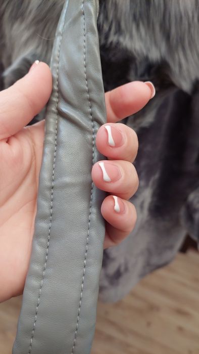 Продаётся шуба мутон с песцовым воротником