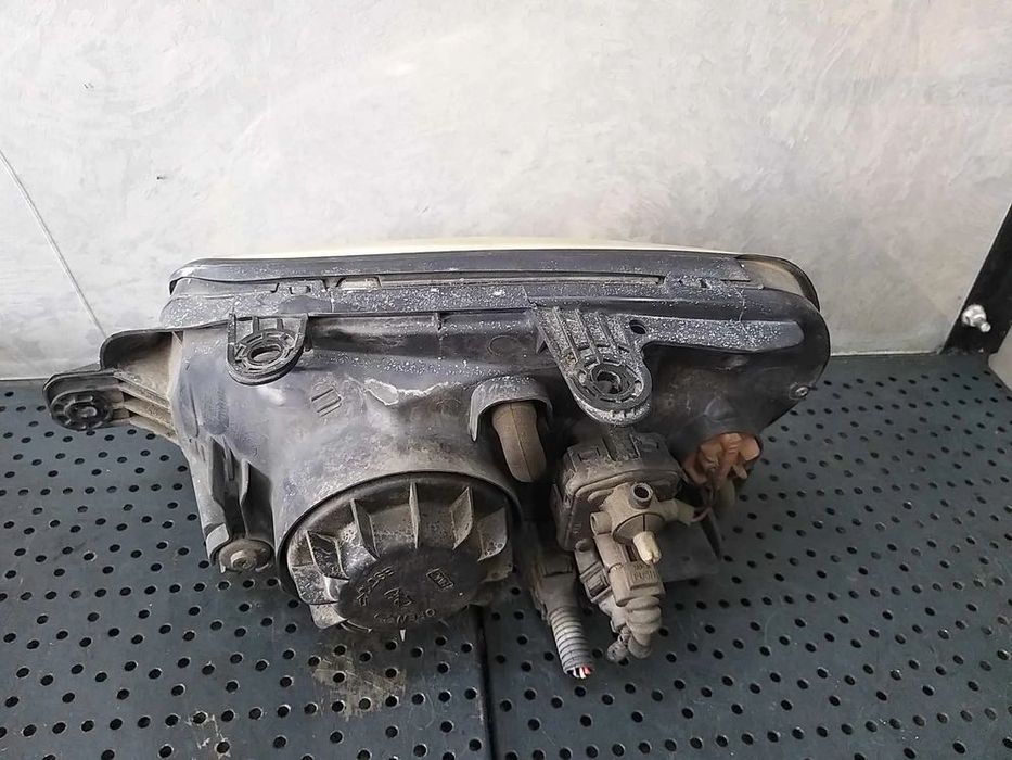 Far dreapta hyundai santa fe 1 sm