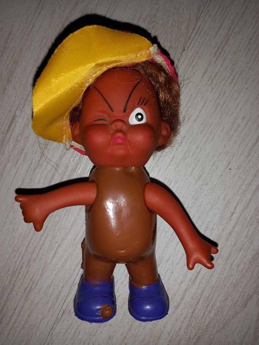 Красиви испански кукли и Барбита