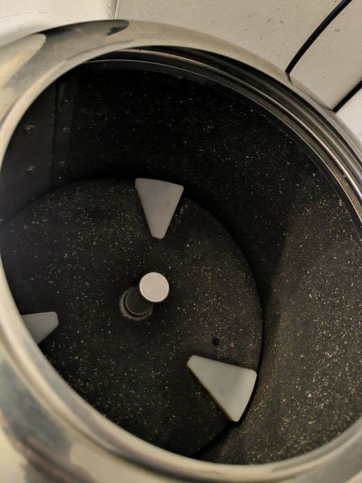 Mașină de curățat cartofi