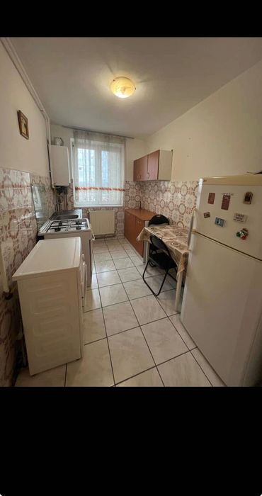 Închiriez apartament 2 camere