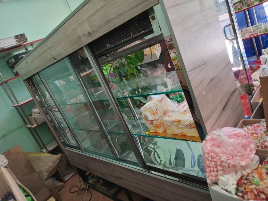 Vetrina Holodelnik juda yaxshi ishlashi