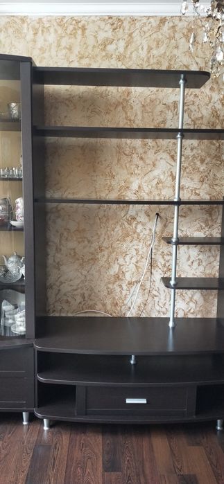 Стенка в гостиную. Горка. Шкаф.