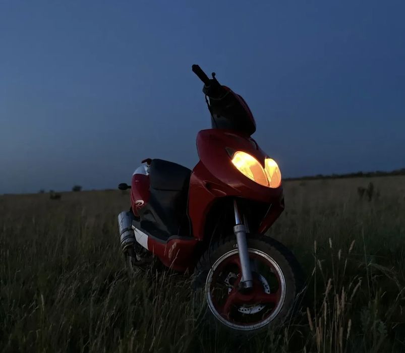 Скутер 125 кубов