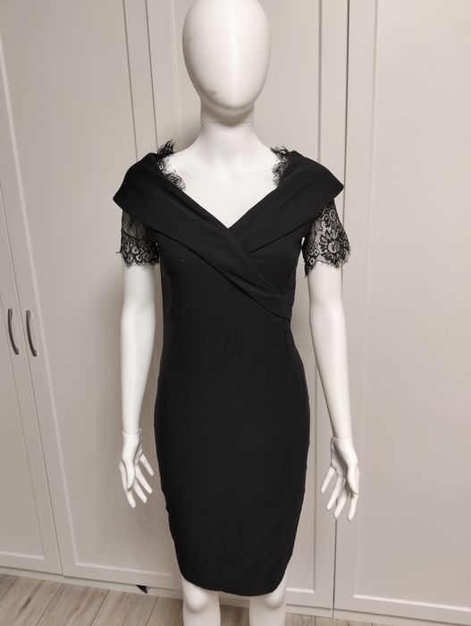 Продам платья новые