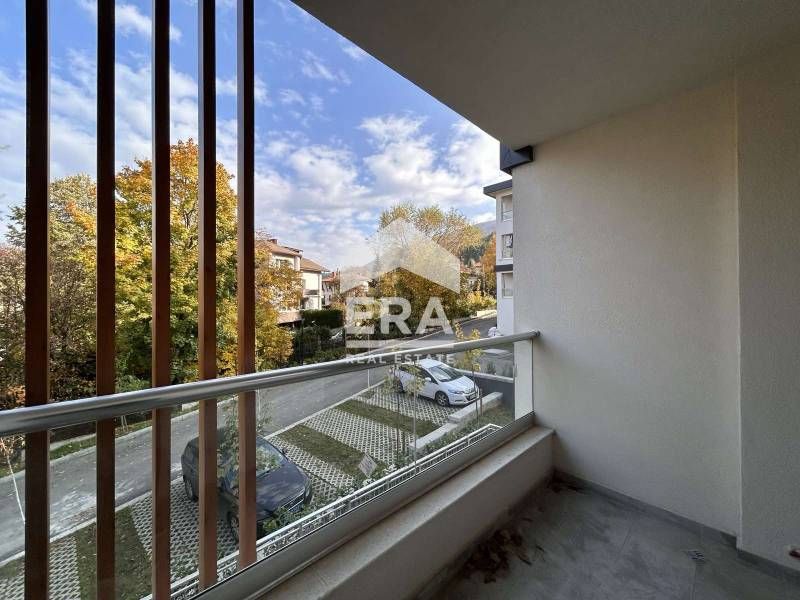 Продава се Четиристаен апартамент в София, Бояна - 169 кв.м за 2010 €/кв.м - Снимка #4